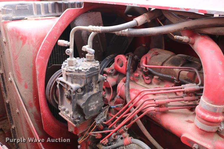 image for item DC7550 1987 Case IH 1660 combine