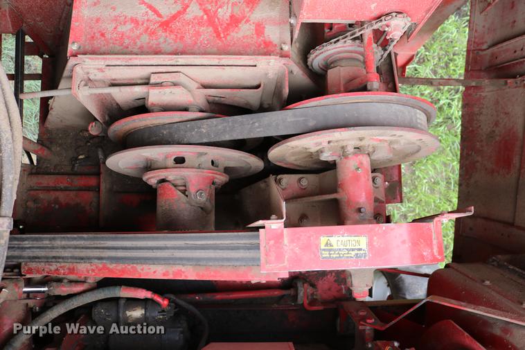 image for item DC7550 1987 Case IH 1660 combine