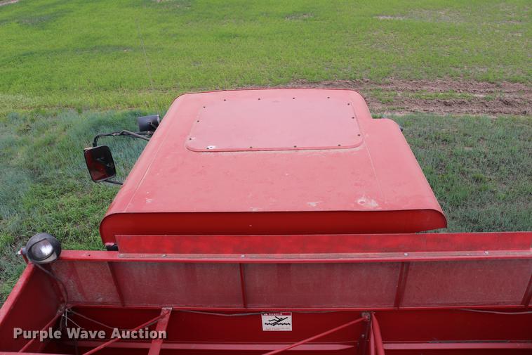 image for item DC7550 1987 Case IH 1660 combine