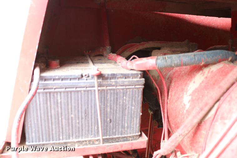 image for item DC7550 1987 Case IH 1660 combine