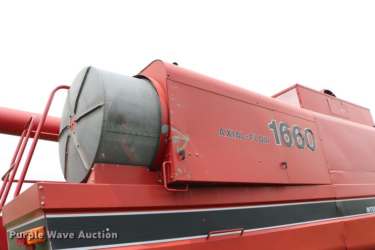 image for item DC7550 1987 Case IH 1660 combine