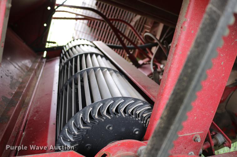 image for item DC7550 1987 Case IH 1660 combine