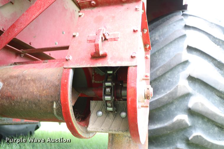 image for item DC7550 1987 Case IH 1660 combine