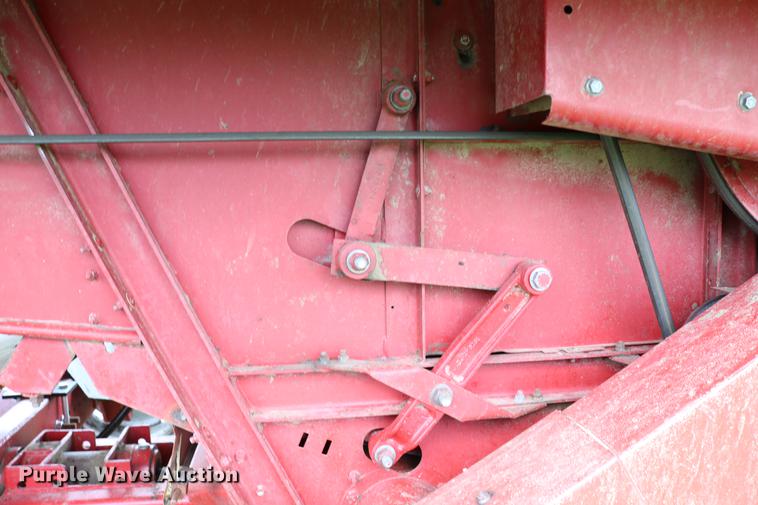 image for item DC7550 1987 Case IH 1660 combine