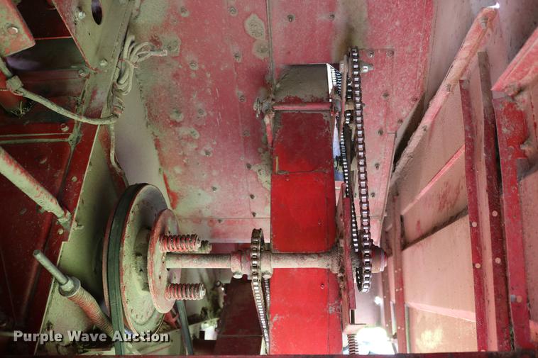 image for item DC7550 1987 Case IH 1660 combine