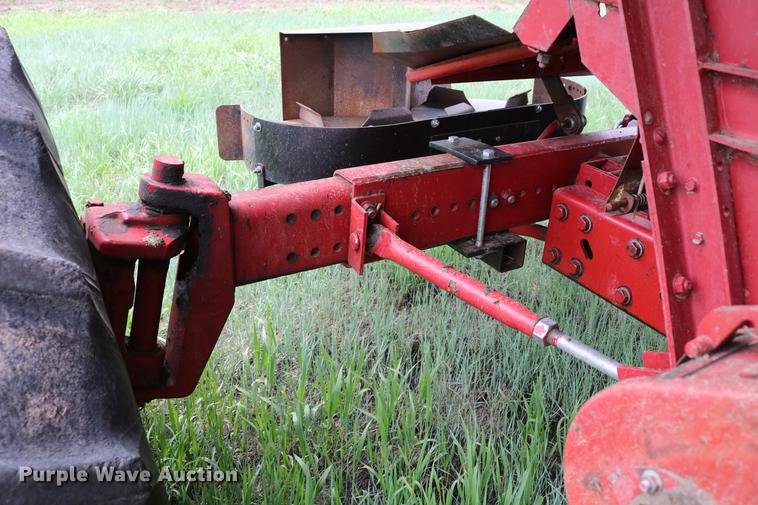 image for item DC7550 1987 Case IH 1660 combine