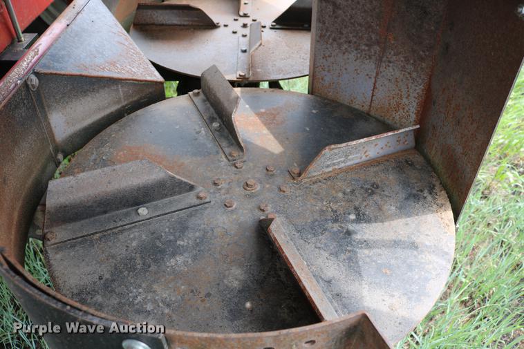 image for item DC7550 1987 Case IH 1660 combine