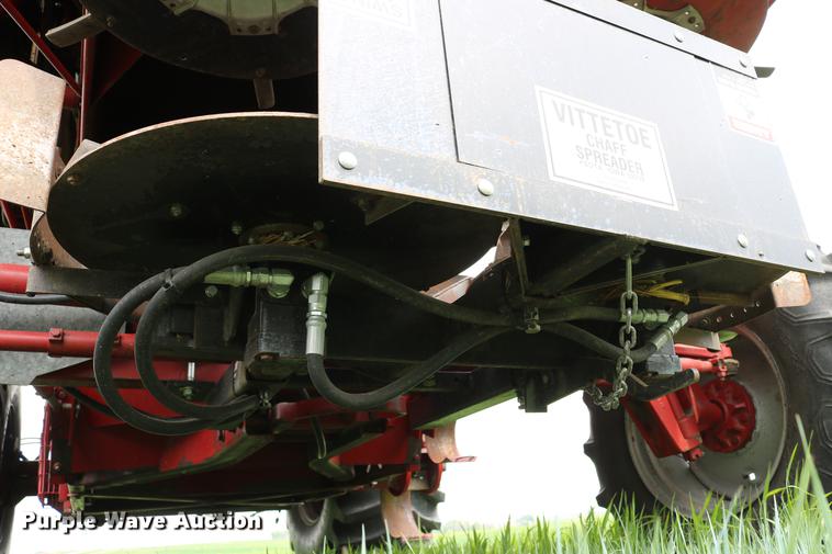 image for item DC7550 1987 Case IH 1660 combine