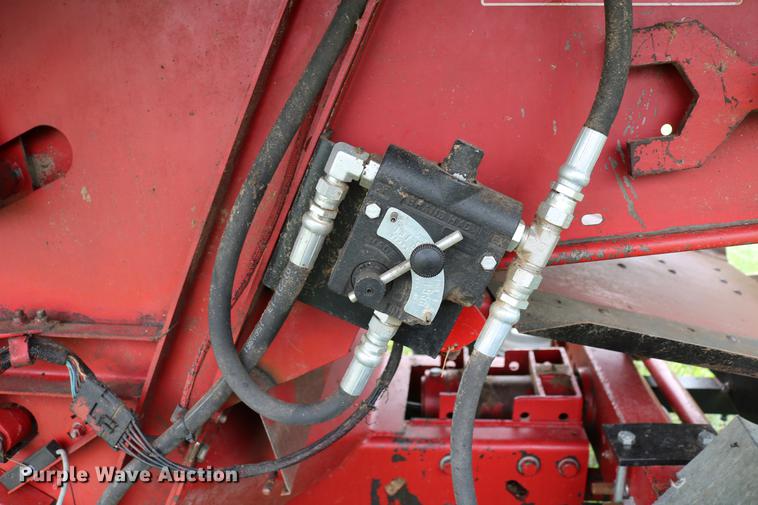 image for item DC7550 1987 Case IH 1660 combine