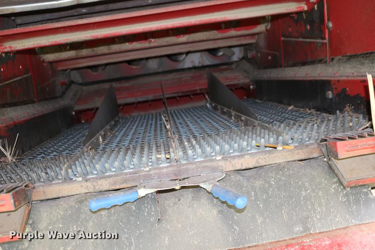 image for item DC7550 1987 Case IH 1660 combine