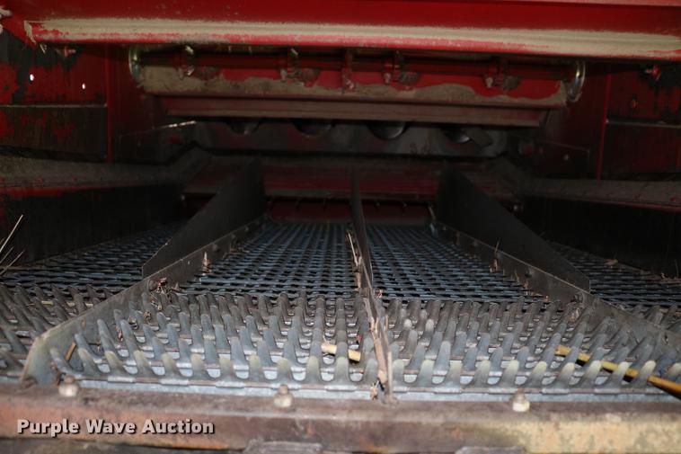 image for item DC7550 1987 Case IH 1660 combine