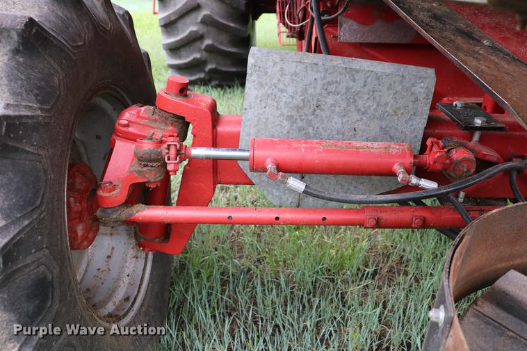 image for item DC7550 1987 Case IH 1660 combine