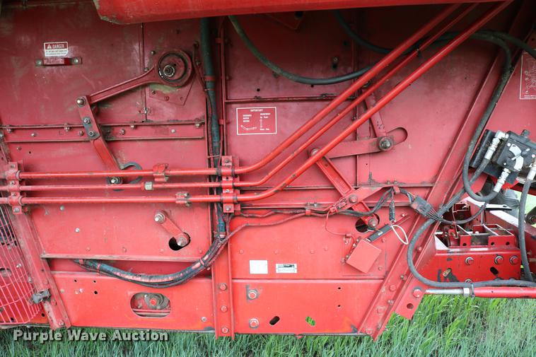 image for item DC7550 1987 Case IH 1660 combine