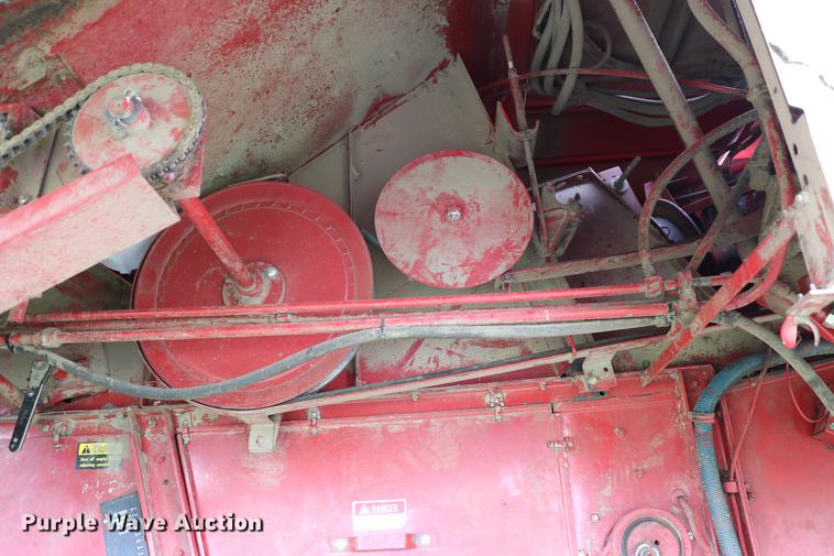 image for item DC7550 1987 Case IH 1660 combine