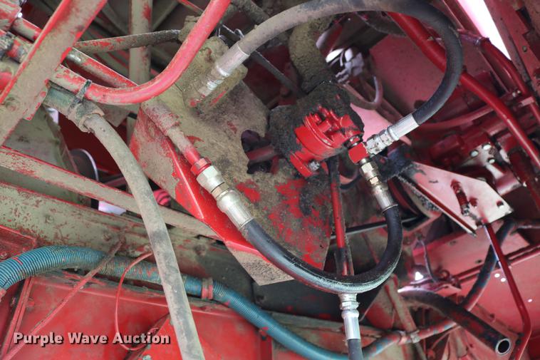 image for item DC7550 1987 Case IH 1660 combine