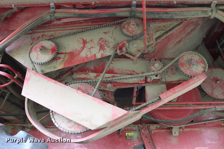 image for item DC7550 1987 Case IH 1660 combine