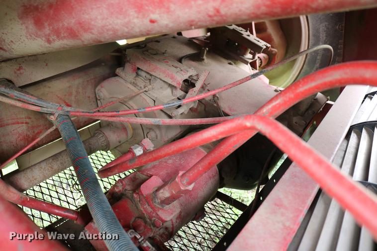 image for item DC7550 1987 Case IH 1660 combine