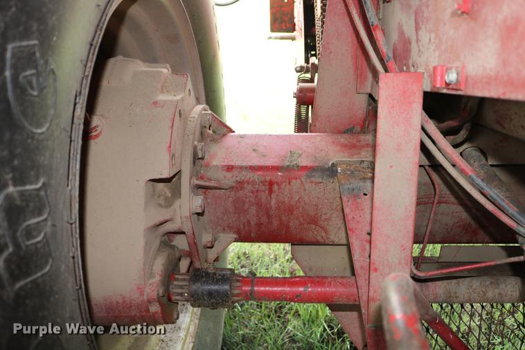 image for item DC7550 1987 Case IH 1660 combine