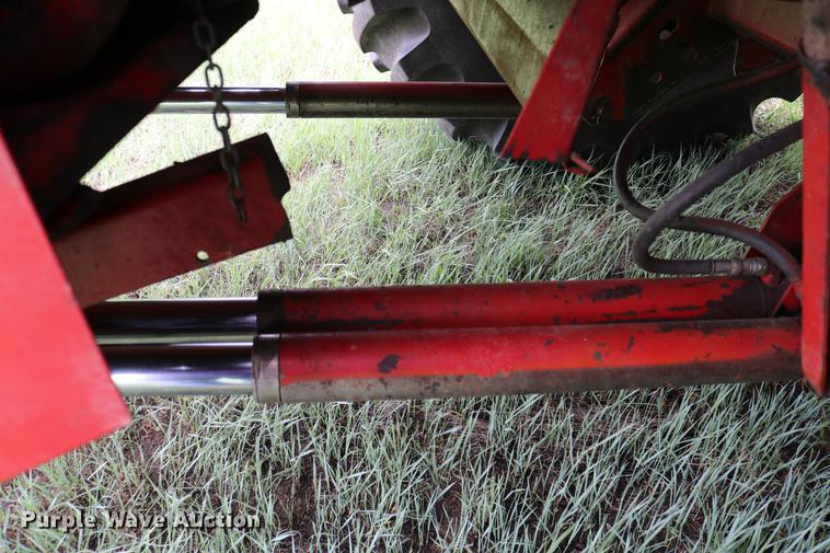 image for item DC7550 1987 Case IH 1660 combine