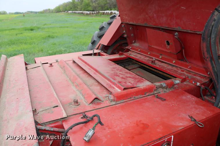 image for item DC7550 1987 Case IH 1660 combine