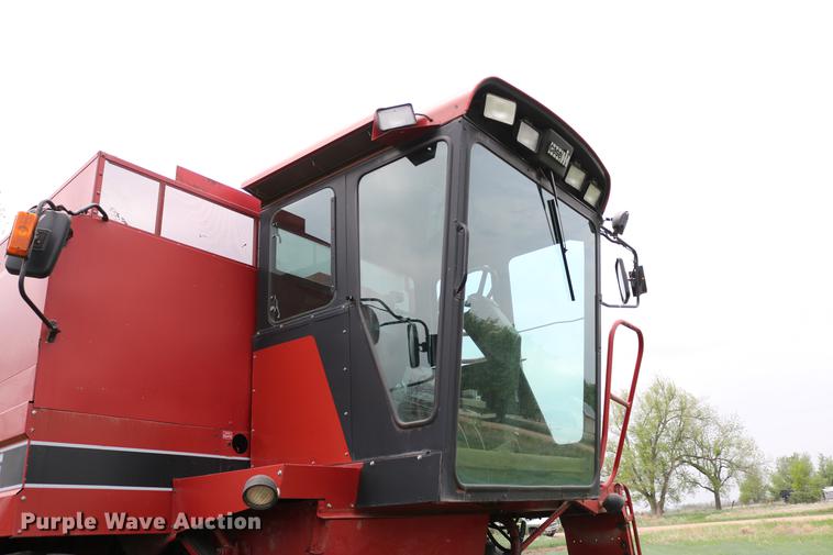 image for item DC7550 1987 Case IH 1660 combine