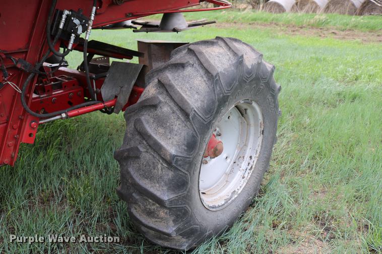 image for item DC7550 1987 Case IH 1660 combine