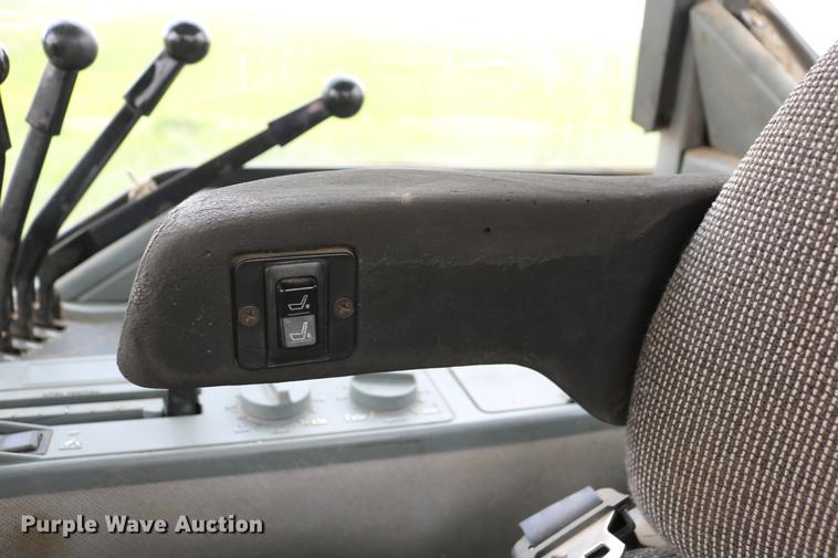 image for item DC7552 1997 Case IH 8930 MFWD tractor