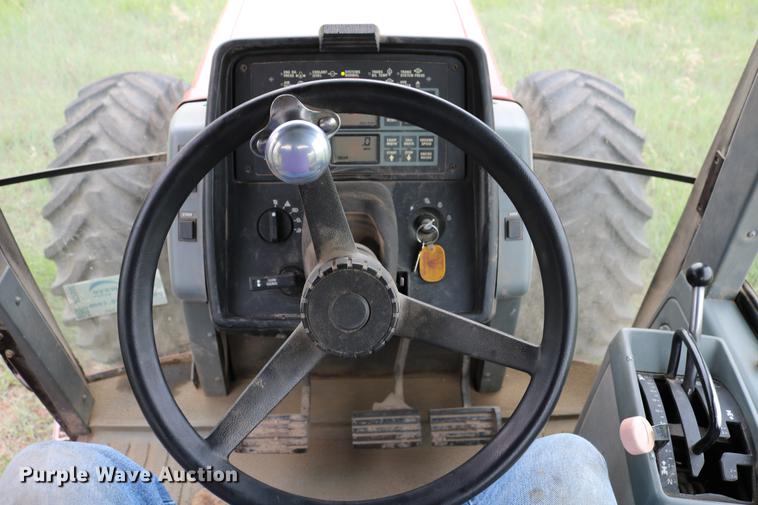 image for item DC7552 1997 Case IH 8930 MFWD tractor