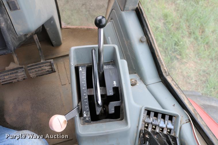 image for item DC7552 1997 Case IH 8930 MFWD tractor