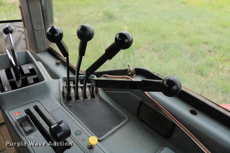 image for item DC7552 1997 Case IH 8930 MFWD tractor