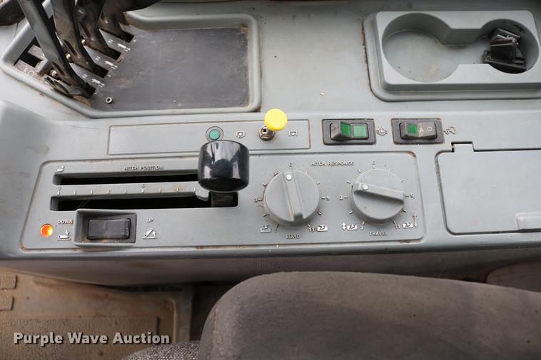 image for item DC7552 1997 Case IH 8930 MFWD tractor