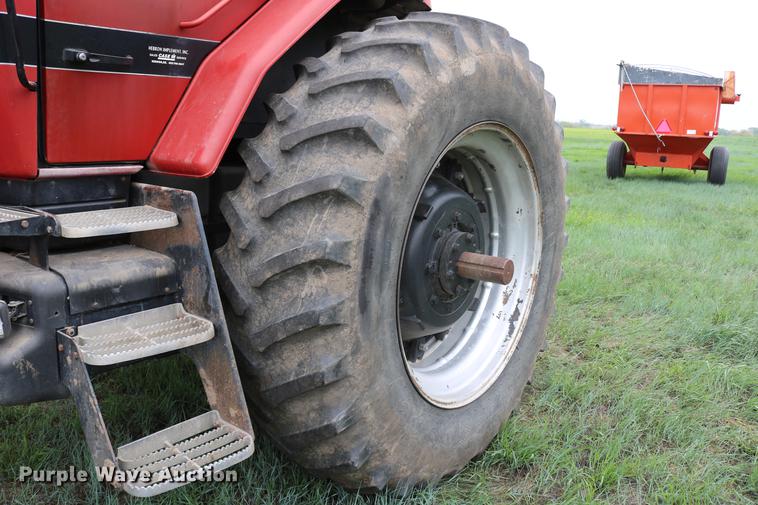 image for item DC7552 1997 Case IH 8930 MFWD tractor