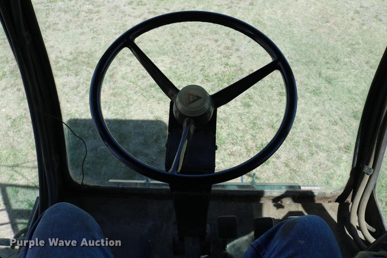 image for item DC7562 1977 Gleaner L2 combine