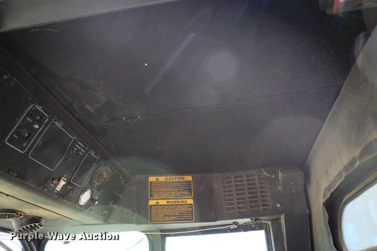 image for item DC7562 1977 Gleaner L2 combine