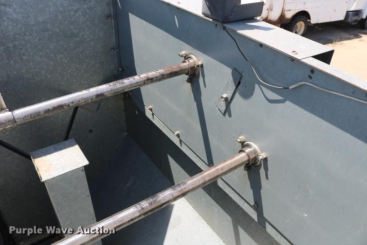 image for item DC7562 1977 Gleaner L2 combine