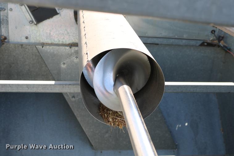 image for item DC7562 1977 Gleaner L2 combine