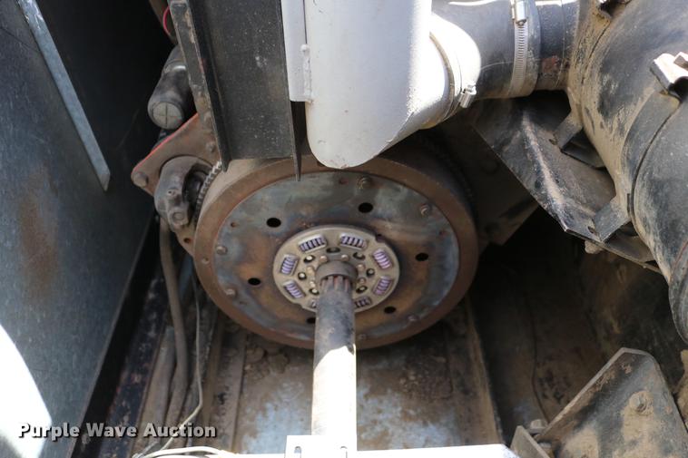 image for item DC7562 1977 Gleaner L2 combine