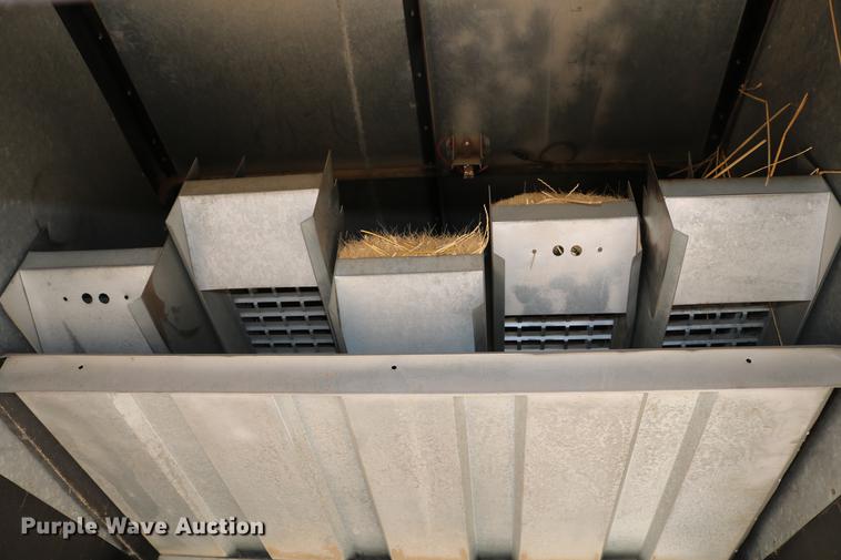 image for item DC7562 1977 Gleaner L2 combine