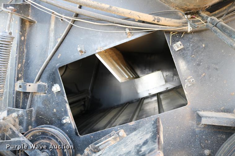 image for item DC7562 1977 Gleaner L2 combine