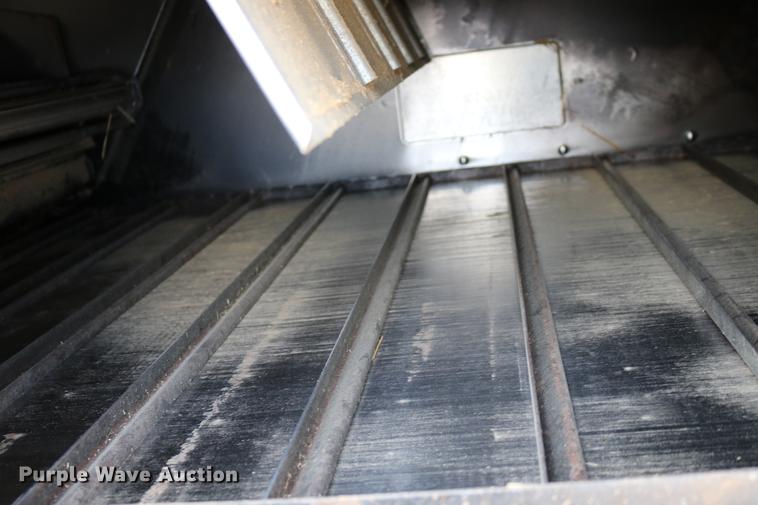 image for item DC7562 1977 Gleaner L2 combine