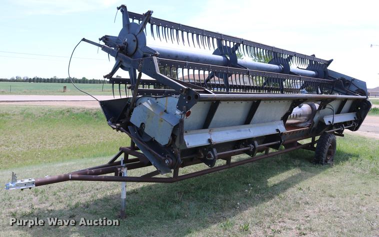 image for item DC7562 1977 Gleaner L2 combine