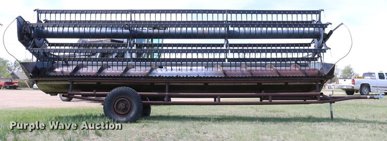 image for item DC7562 1977 Gleaner L2 combine