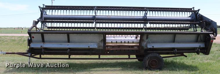 image for item DC7562 1977 Gleaner L2 combine