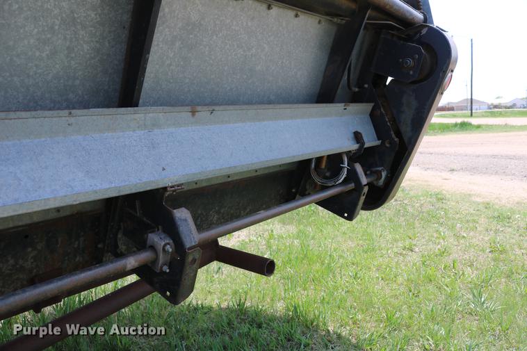 image for item DC7562 1977 Gleaner L2 combine