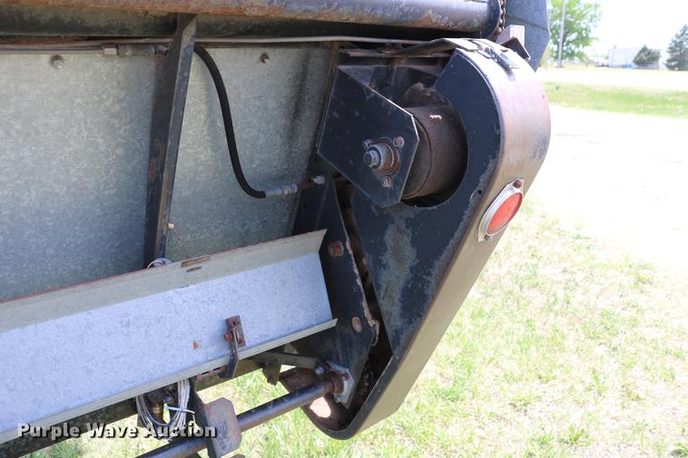 image for item DC7562 1977 Gleaner L2 combine