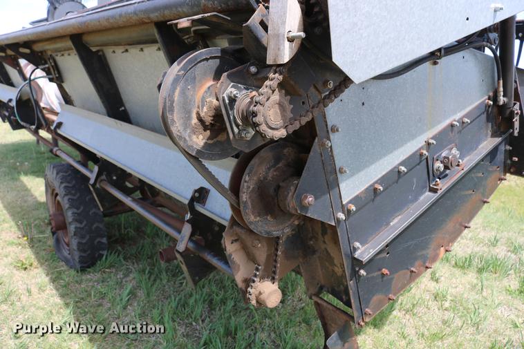image for item DC7562 1977 Gleaner L2 combine
