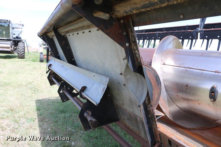 image for item DC7562 1977 Gleaner L2 combine