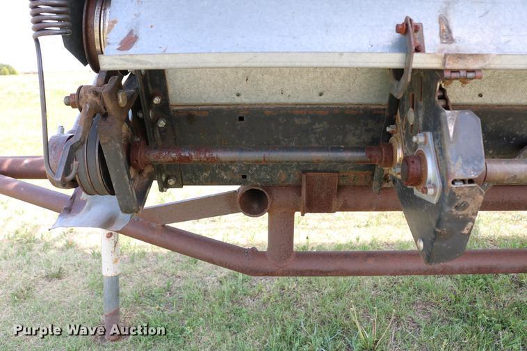 image for item DC7562 1977 Gleaner L2 combine