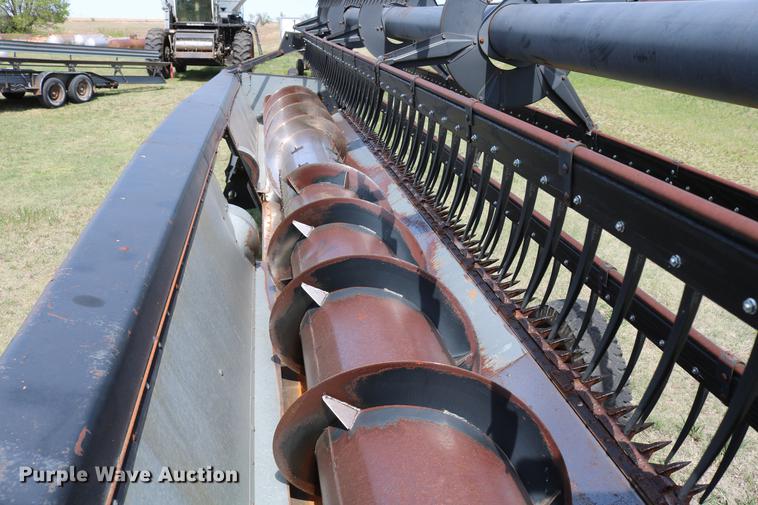 image for item DC7562 1977 Gleaner L2 combine