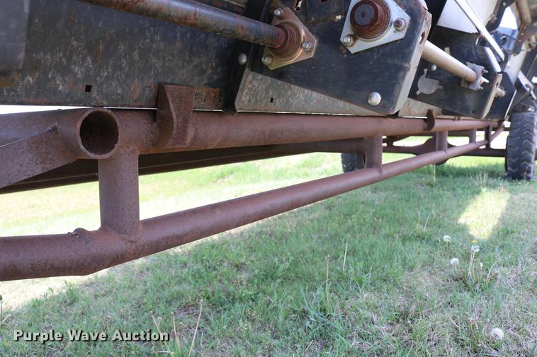 image for item DC7562 1977 Gleaner L2 combine